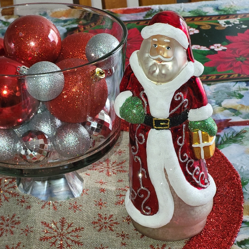Classic Santa Light Up